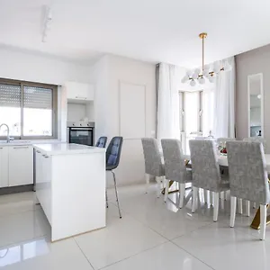 Luxury Three-bedroom/terrace Over Old View Jerusalem