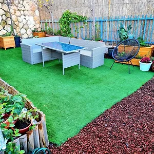 Homestay Pleasant Cozy Sunny With Garden