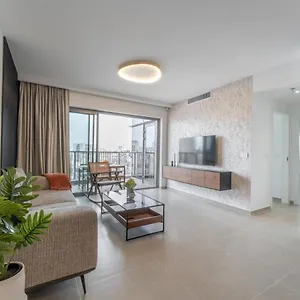 Holysuite Savyon View Tower *