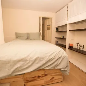 Historic 4-bedroom Gem With Private Garden, Steps From Old City & Mamila Complex *