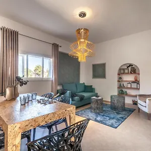 Authentic 3-bedrooms In Mamilla Free Parking Apartment *