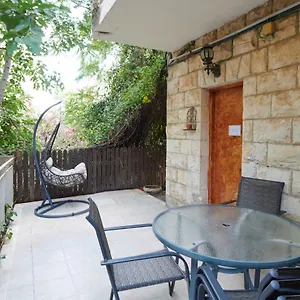 Quiet Garden In Rehavia Apartment Jerusalem