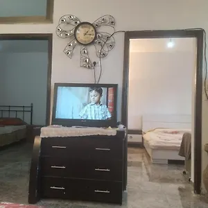 شقة مفروشة للايجار بالقدس الشرقية *