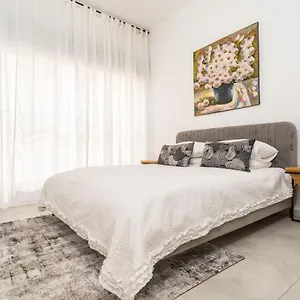 Agrippas St 8 - Isrentals Holiday home *