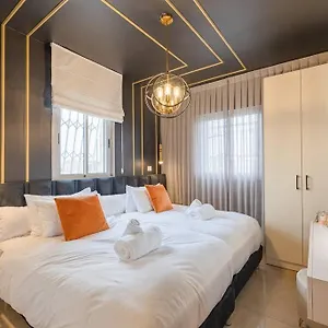 Malchus 3 Bedroom Very Special *