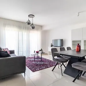 Stylish 1 Bedrooms Parking At Gate Apartment *