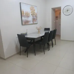 דירה גדולה ויפה ונגישה במקור ברוך קרוב לגאולה יפו *