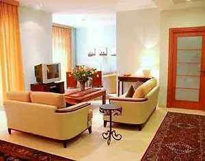 Hotel Meridian And